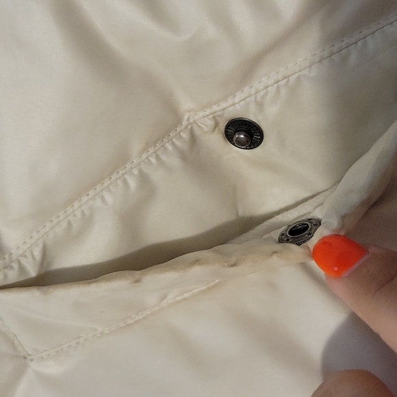 Goose Down Vest - Picture 5 of 7